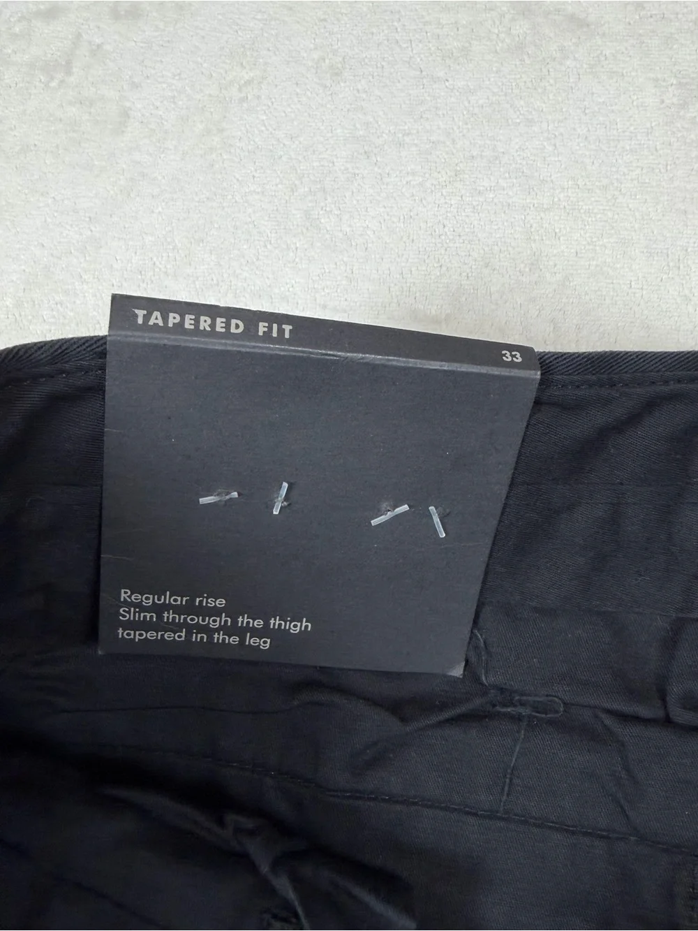 NWT Banana Republic 33W 31L Tapered Fit Men's Classic Black Chinos Pants